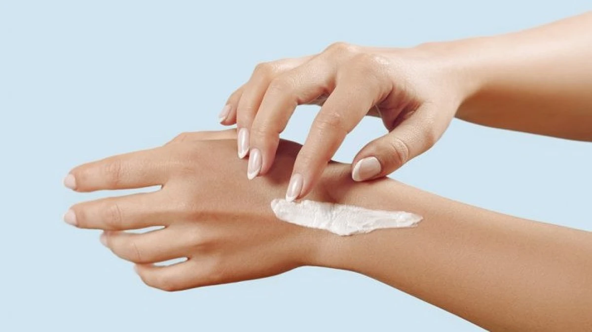 درمان خانگی ترک پوست دست: روش‌های مؤثر و طبیعی