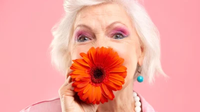 راهکار‌های طبیعی برای بهبود علائم یائسگی در زنان