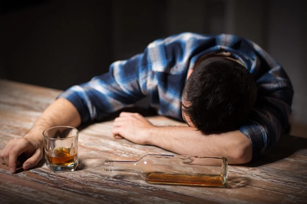 درمان اعتیاد به الکل با روش‌های خانگی